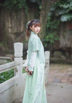 滔滔不绝的意思