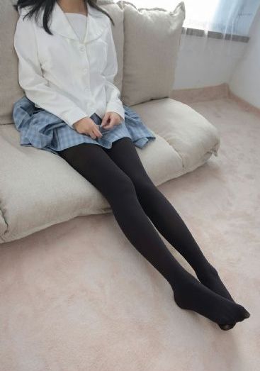 鞠婧祎签约大雷