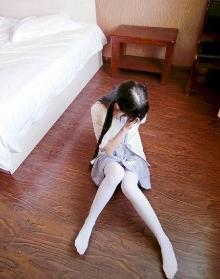 男子为发泄一夜放了5把火