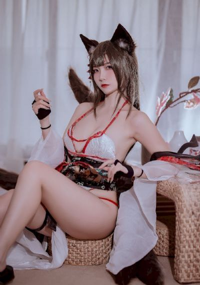 《漂亮的女邻居》电影在线播放
